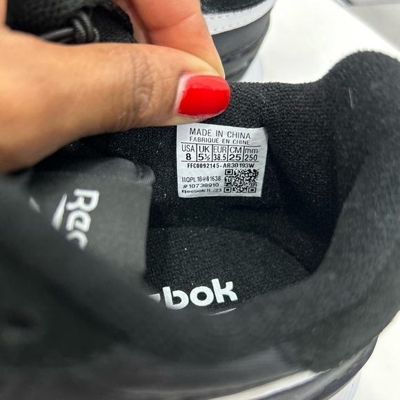 Reeboks Classic women’s Size 8 New Without Tag - Picture 8 of 11